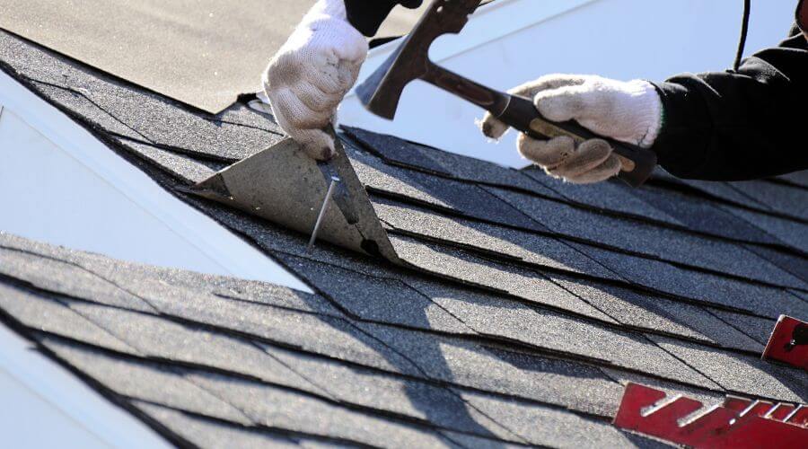 Professional gutter cleaning in Iaeger, WV